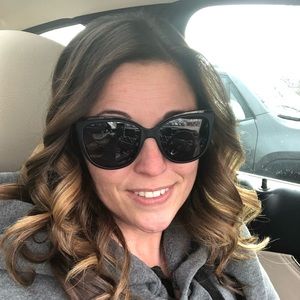 Meet your Posher, Chrissy